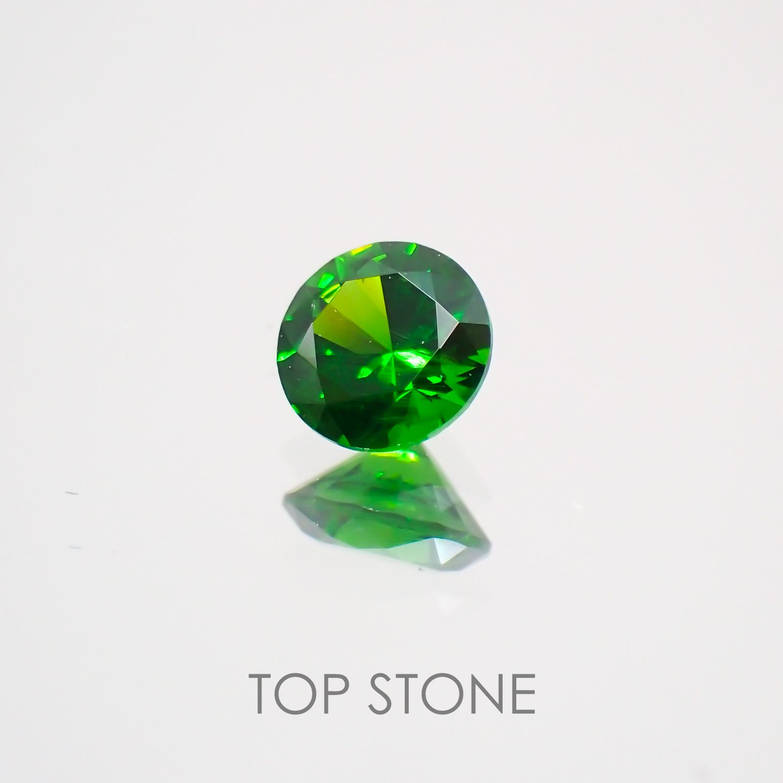 デマントイドガーネット(宝石名デマントイド・ガーネット)  ロシア産 0.170ct ソ付(彩珠)[210410513]3.3×3.3mm前後