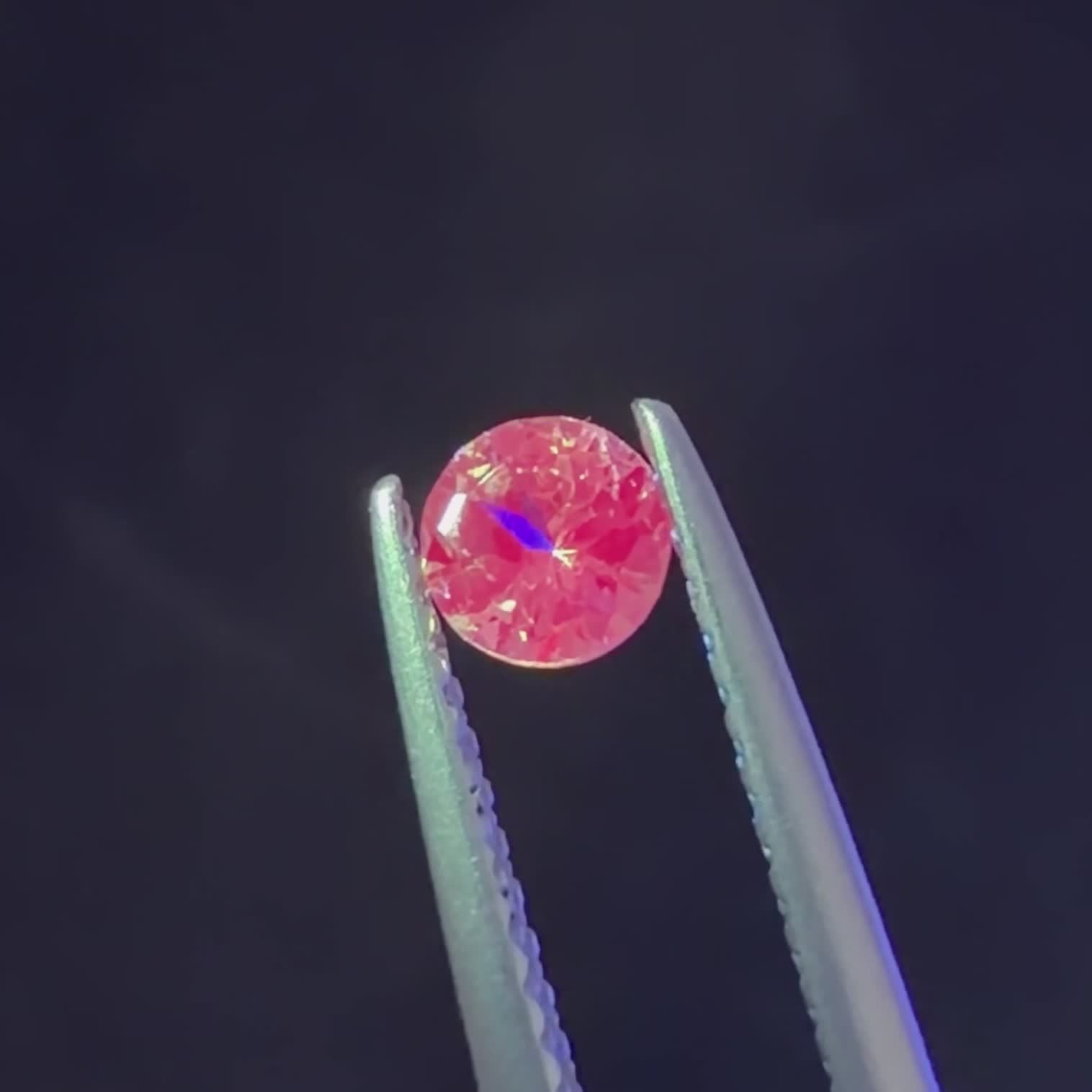 ドラゴンガーネット タンザニア産 0.33ct / 4x4mm前後 [260732672