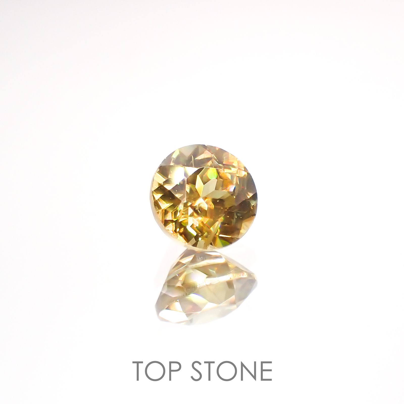 イエロースフェーン マダガスカル産 ルース 0.69ct[210812769]5×5mm前後