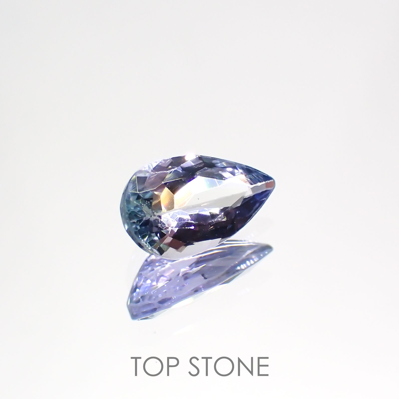 バイカラータンザナイト(宝石名バイカラー・ゾイサイト) タンザニア産 0.80ct 識別済[210812664]8.2×4.8mm前後