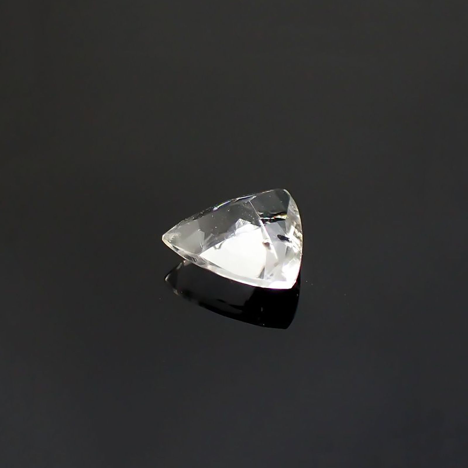 ハイアライトオパール メキシコ産 0.94ct [221018235]7.5x7.9mm前後