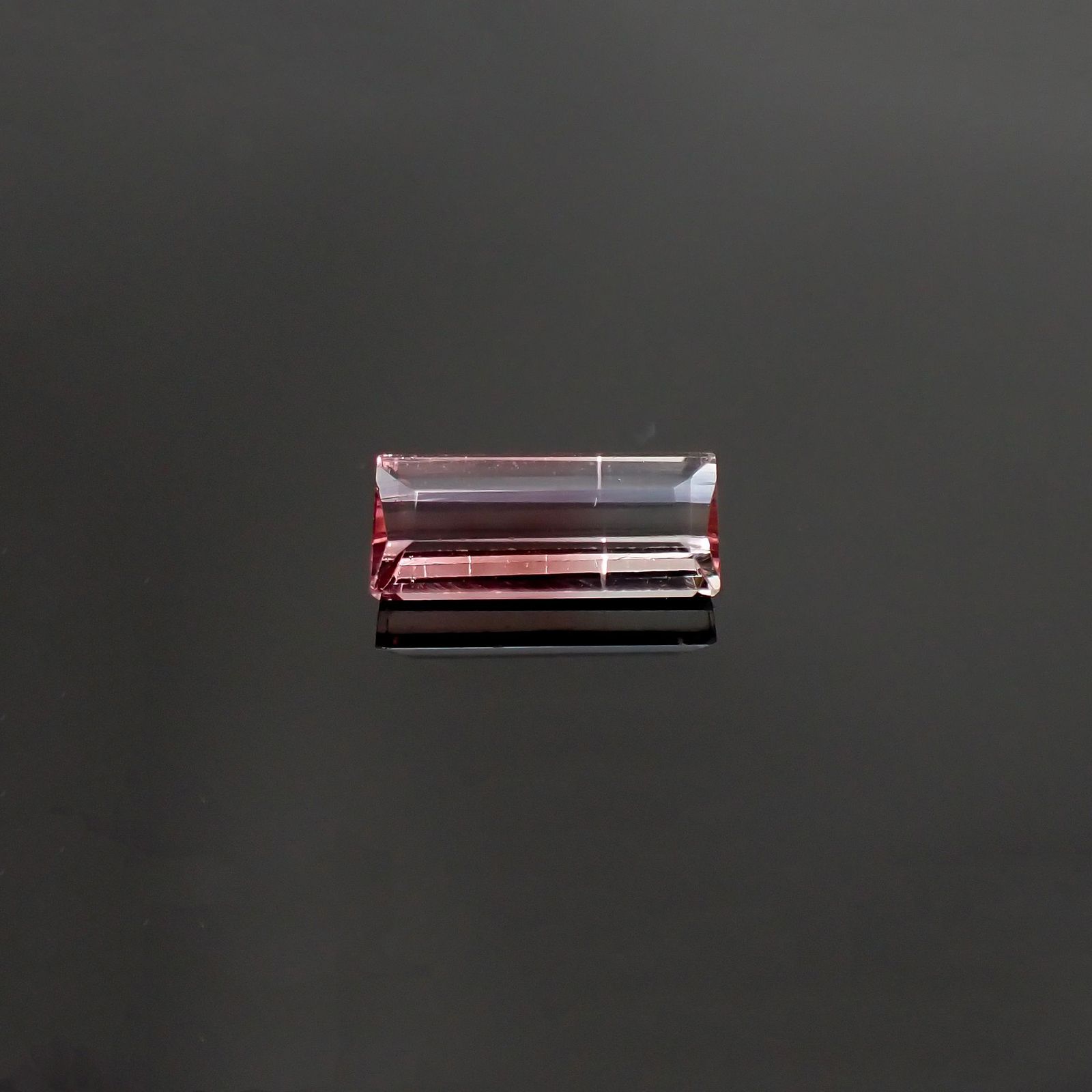 バイカラートルマリン(宝石名バイカラー・トルマリン) ブラジル産 0.95ct 識別済[210711602]8.8×3.6mm前後