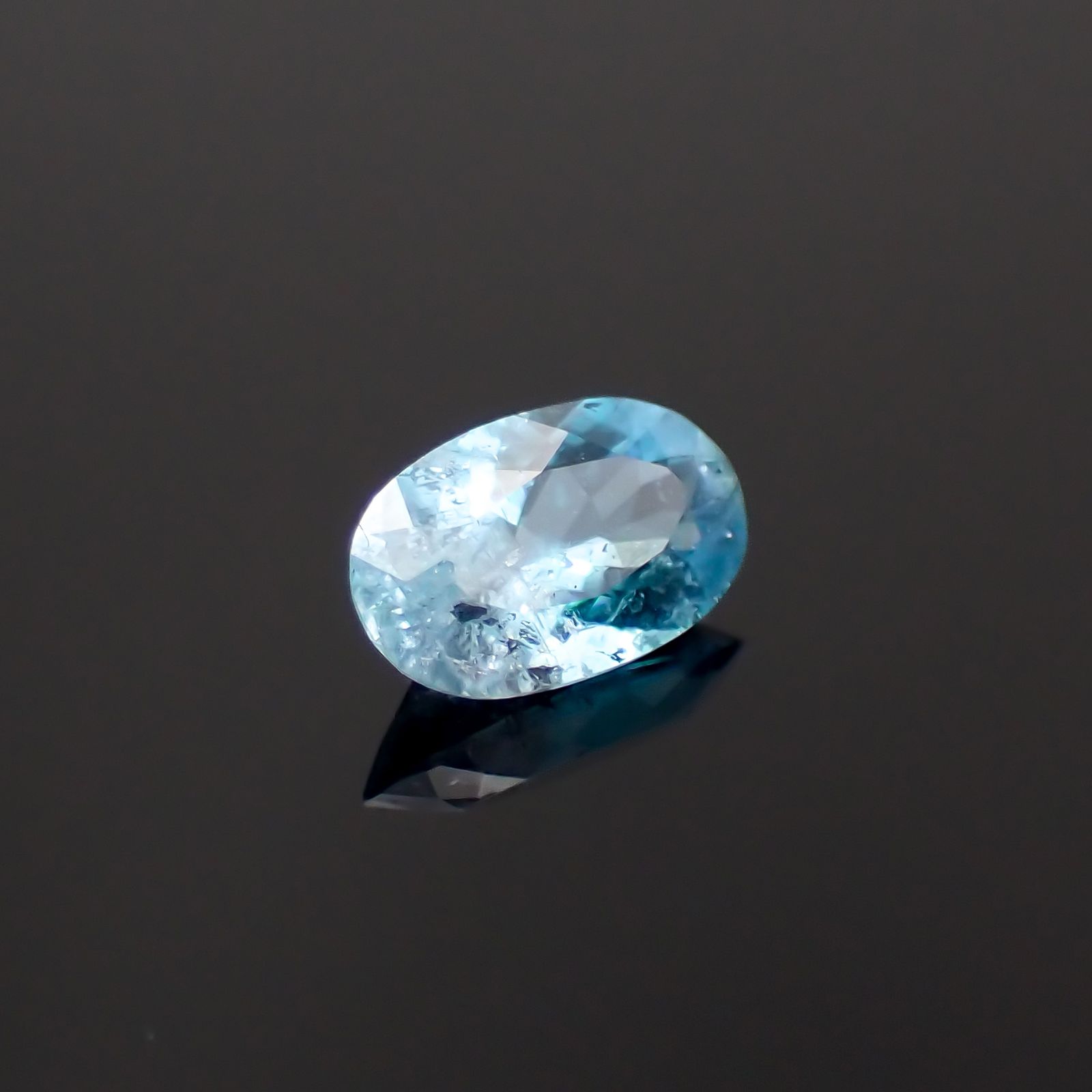 バイカラーパライバトルマリン(宝石名トルマリン/別名パライバ・トルマリン)ブラジル産 0.34ct GIA鑑付[231023683]5.93x3.62mm前後
