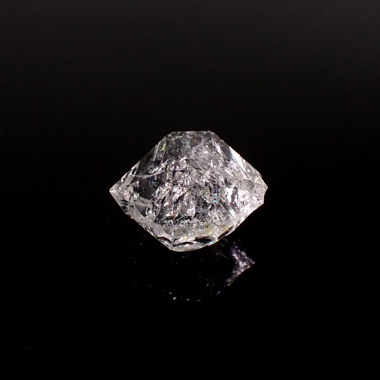 ハーキマーダイヤモンド 原石 アメリカ・ニューヨーク州産 32.09ct / 24.2x18.3mm前後 [260231771]