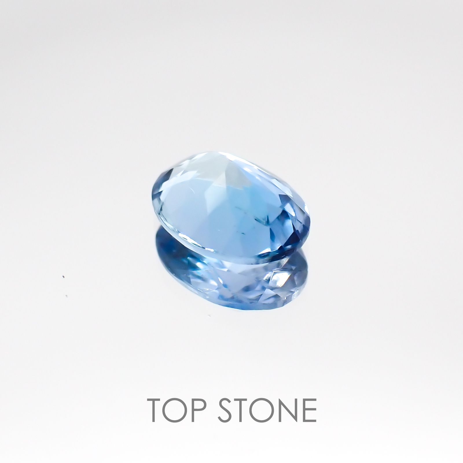 ネオンブルーアパタイト ブラジル産 ルース 1.18ct[20128301]8.1×6.1mm前後