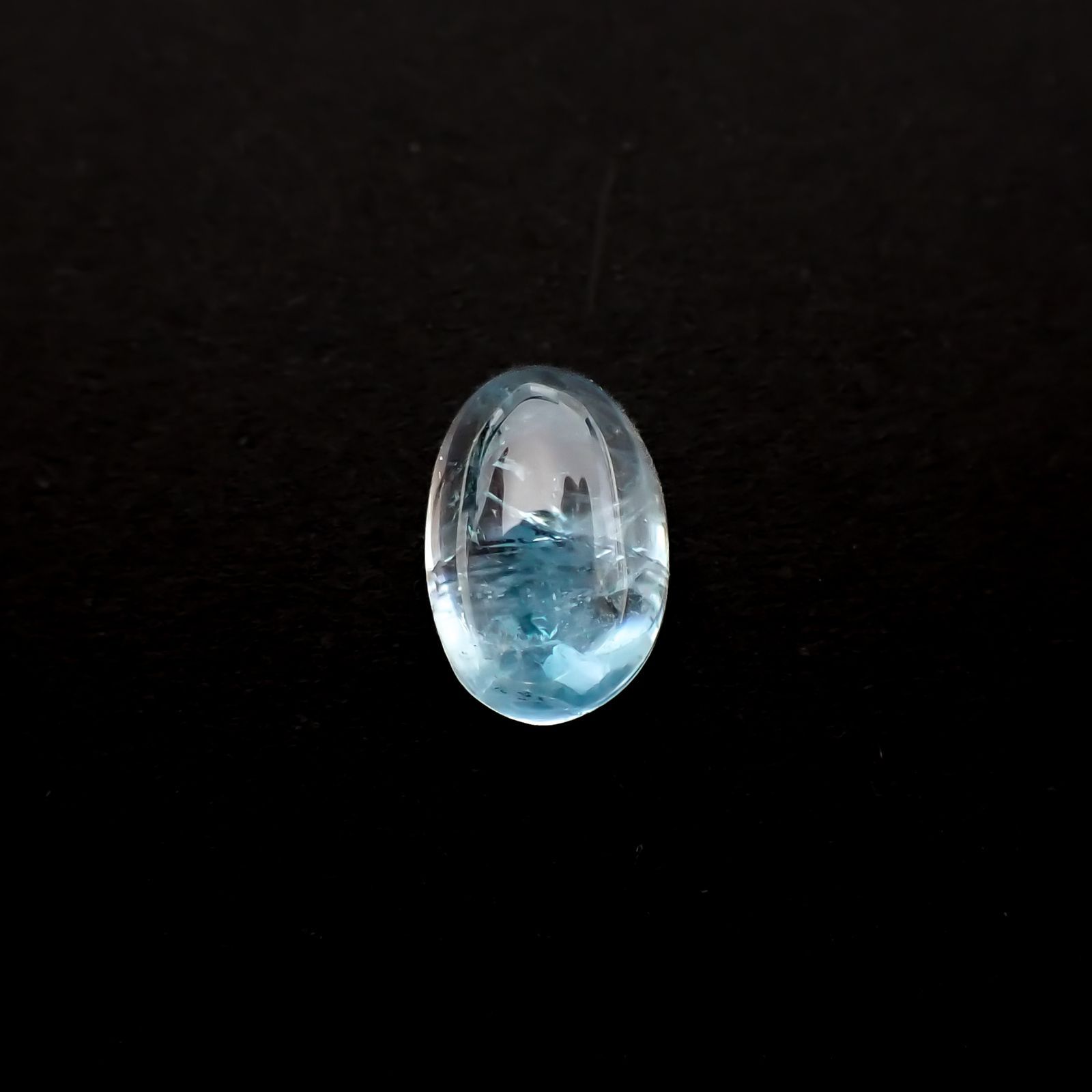 ユークレース(宝石名ブルー・ユークレース)コロンビア産 2.600ct ソ付(彩珠)[221018842]10.8x7mm前後