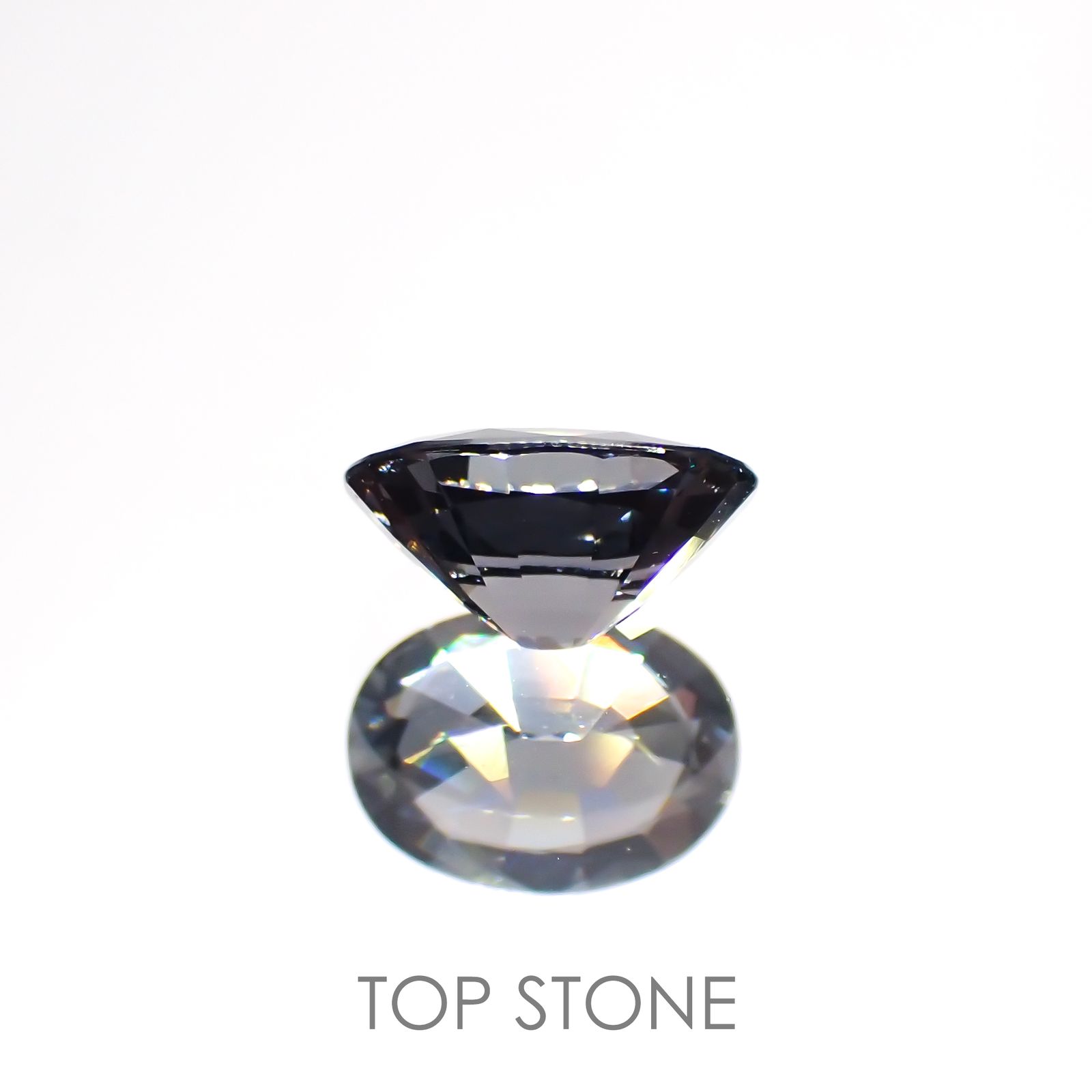 プラチナスピネル(宝石名スピネル)ビルマ産 0.80ct 識別済[220114116]6.6x4.9mm前後