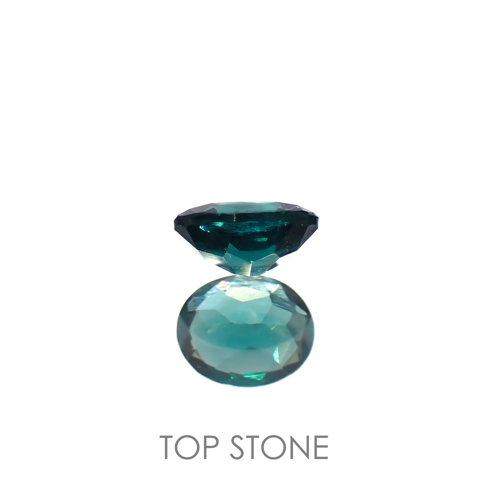 グリーンアパタイト(ノーブルモロキサイト)(宝石名アパタイト)マダガスカル産 0.36ct 識別済[220616377]5x4.1mm前後