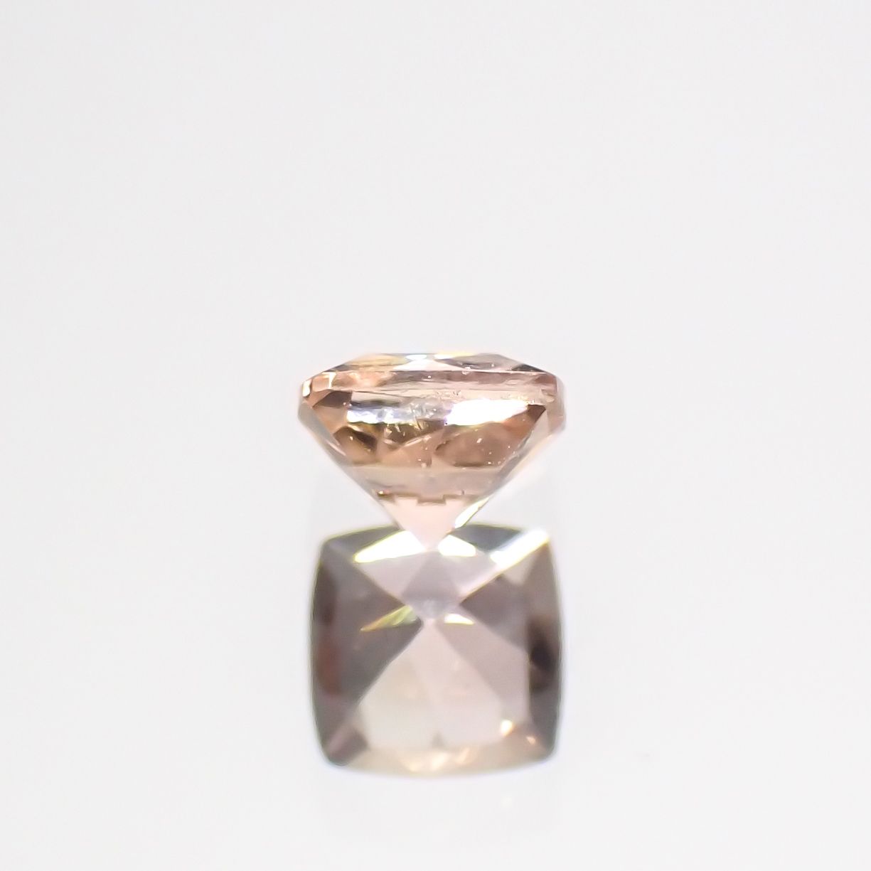 インペリアルトパーズ ブラジル産 0.15ct[230923550]3x3mm前後