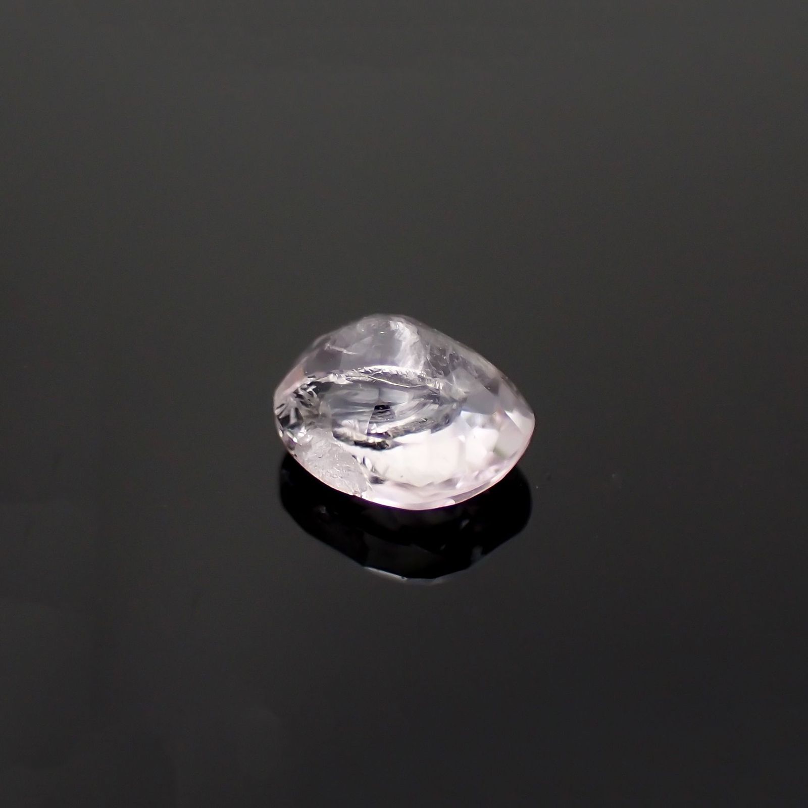 ポードレッタイト(宝石名ポードレッタイト)ビルマ産 ソ付(彩珠) 0.435ct / 5.3x4.4mm前後 [260718919]
