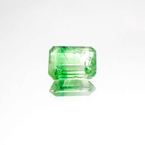 バイカラーツァボライト(宝石名グリーン グロッシュラー・ガーネット)タンザニア産 1.14ct 識別済[231124268]6.9x5.1mm前後