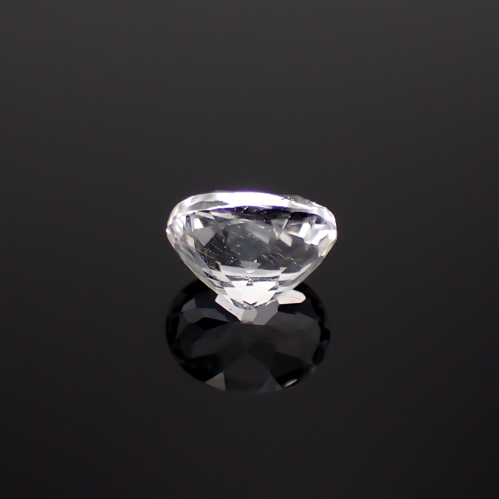 フェナカイト(宝石名フェナカイト)マダガスカル/ブラジル産 0.66ct 識別済[230923403]5.9x4.5mm前後