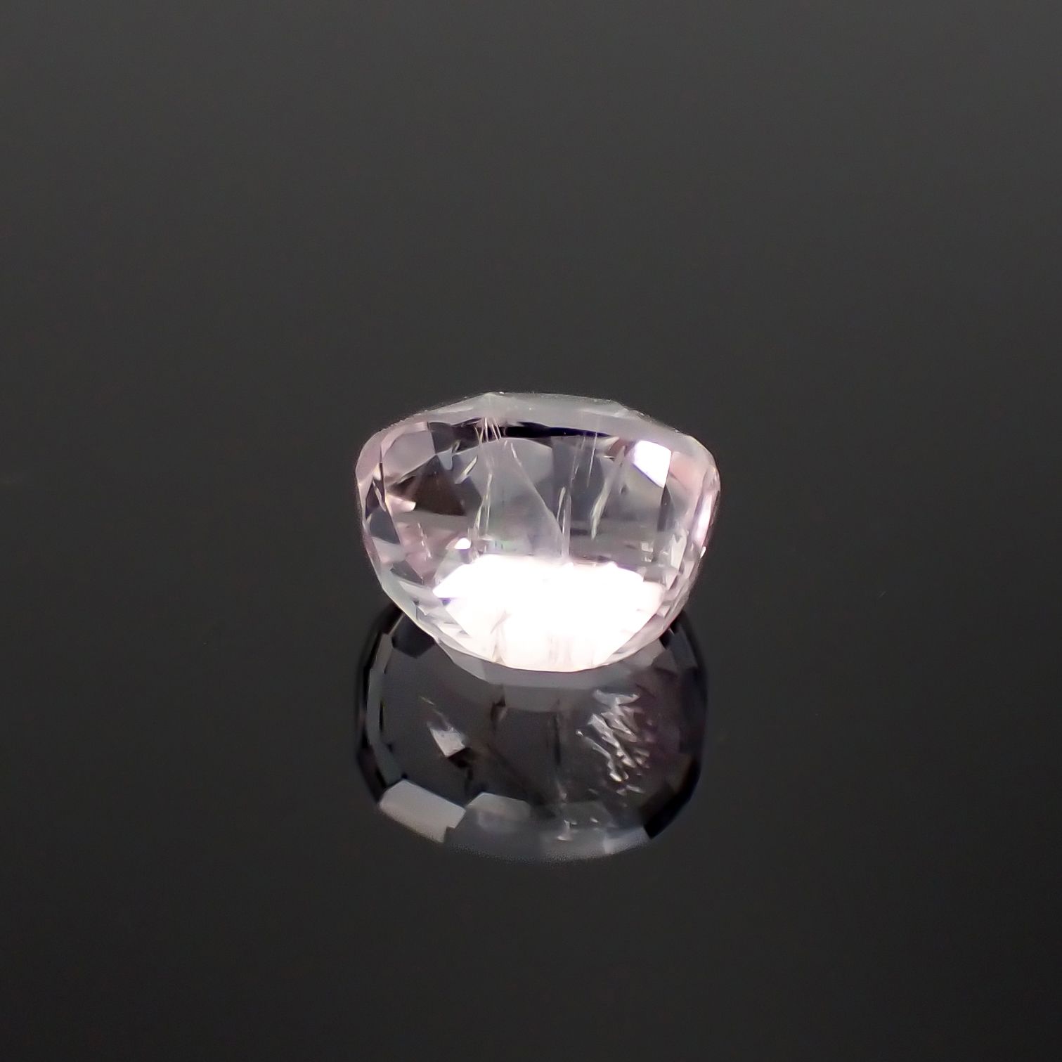 ポードレッタイト(宝石名ポードレッタイト)ビルマ産 1.372ct ソ付(彩珠)[230722816]6.9x6mm前後