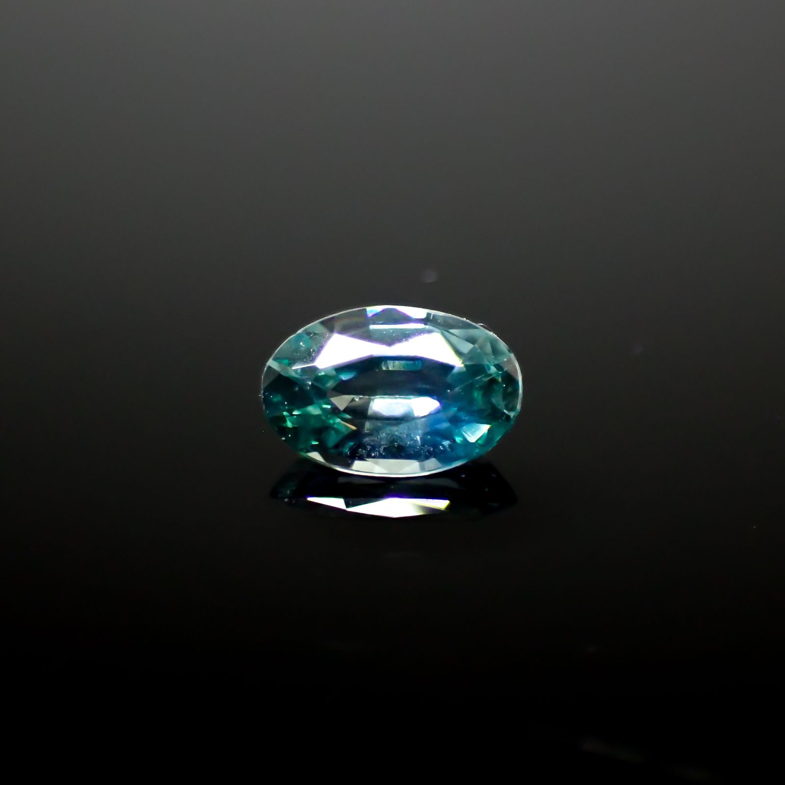 モンタナサファイア アメリカ・モンタナ州産 0.33ct[240928859]5.1x3.3mm前後