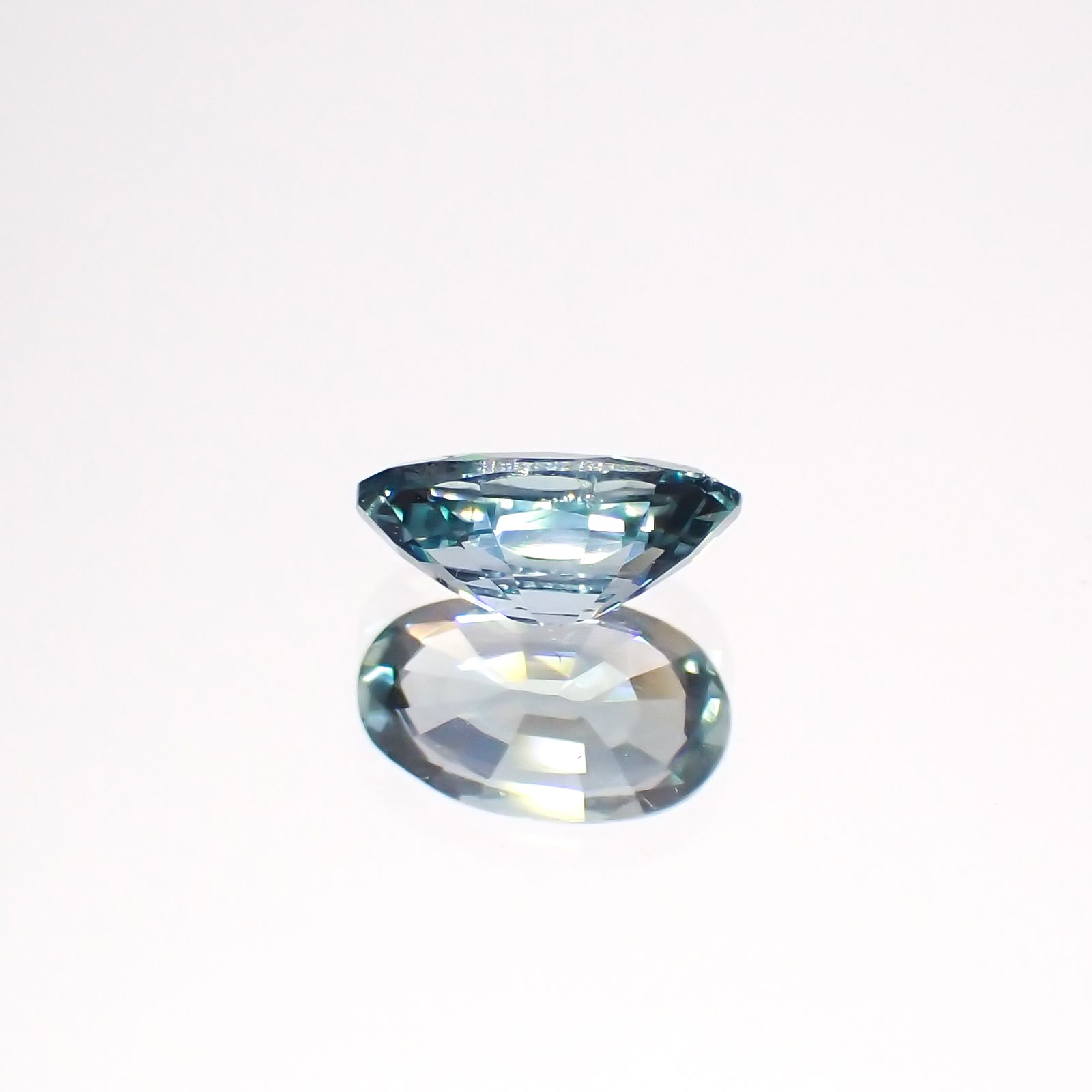 ブルーコーネルピン タンザニア産 0.57ct[231224502]6.4x3.8mm前後