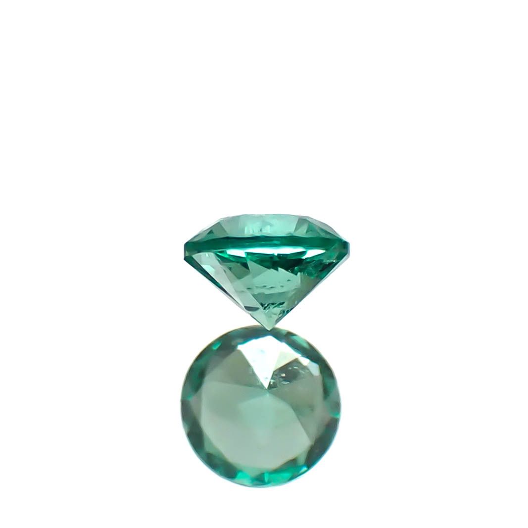 ノンオイルエメラルド ロシア産 0.045ct [250330104]2.3x2.3mm前後