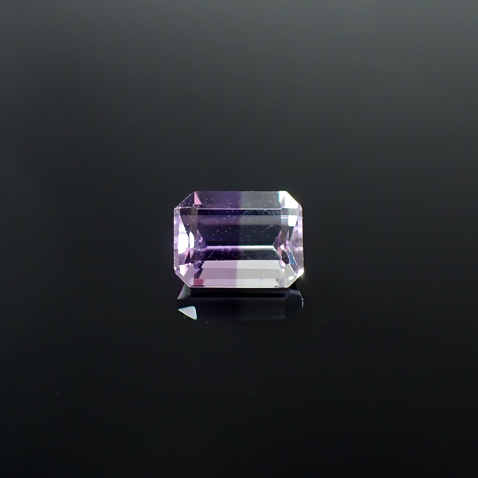 アワーグラスアメジスト モロッコ産 1.61ct / 7.9x6mm前後 [250730894]
