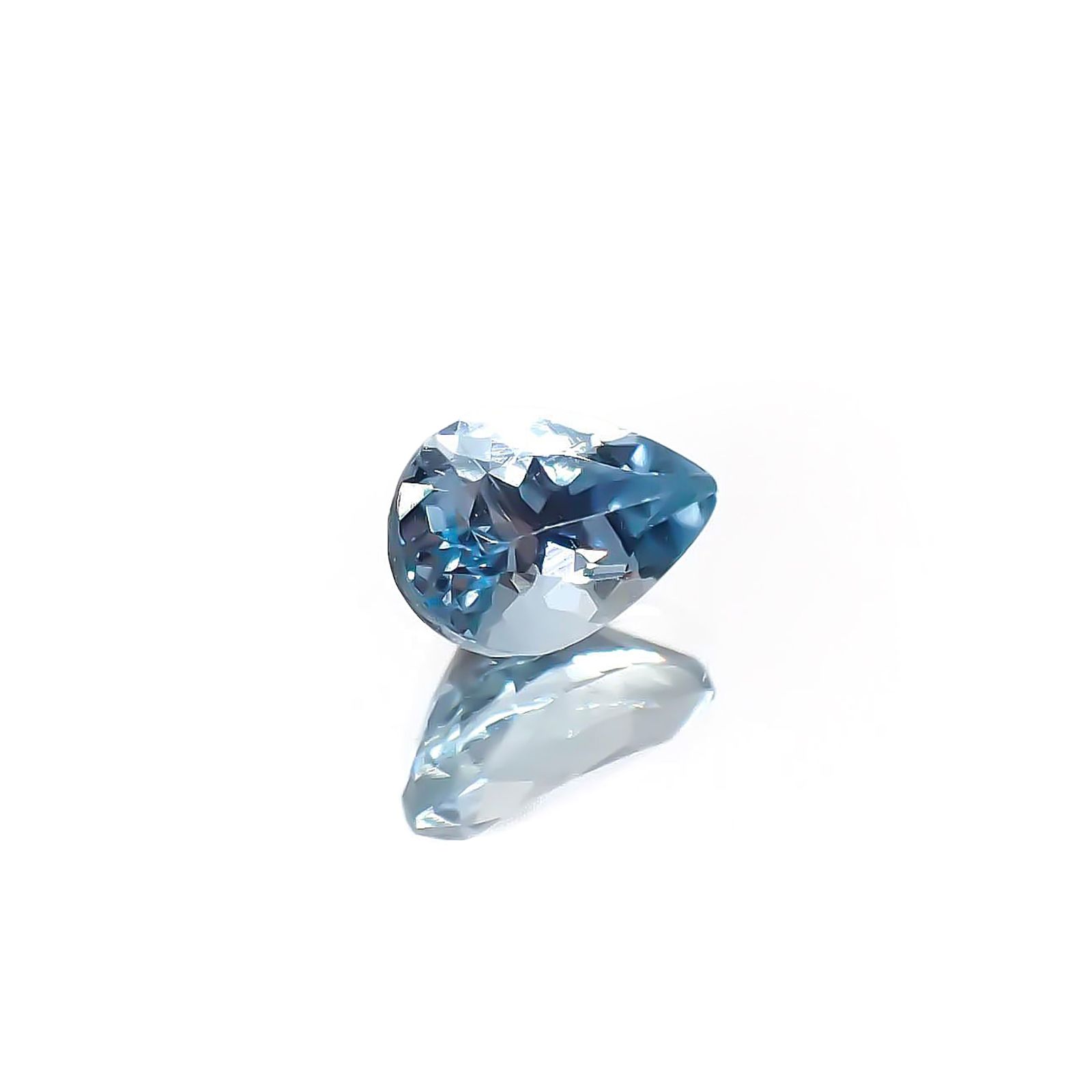 アクアマリン サンタマリアカラー ナイジェリア/マダガスカル産 0.42ct / 6.1x3.9mm前後 [240225973]