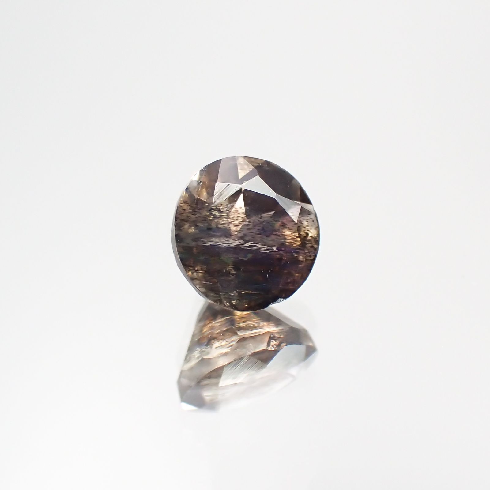 レインボースキャポライト ブラジル産 0.50ct[221119050]4.9x4.9mm前後