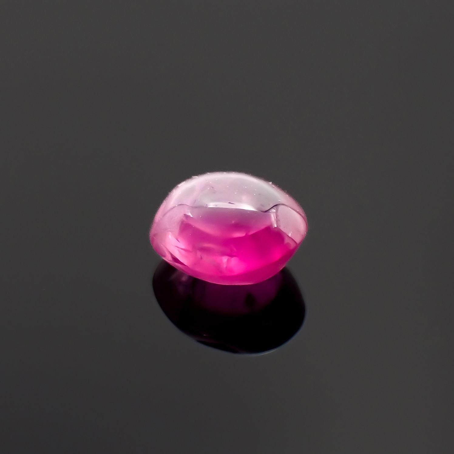 ルビー 非加熱(宝石名ルビー)ビルマ産 0.40ct 識別済[230622358]4.3x3.8mm前後