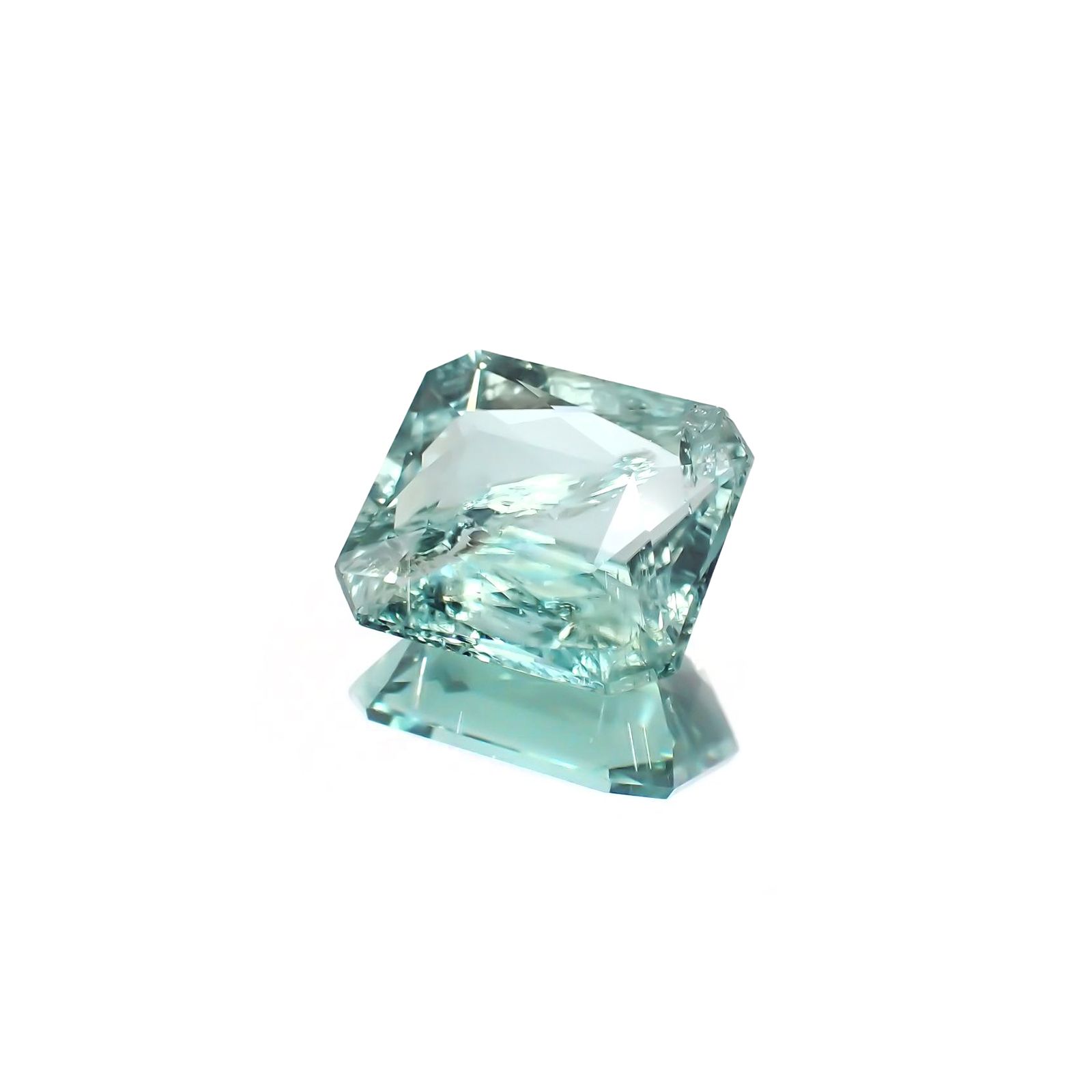 パライバトルマリン(宝石名トルマリン/別名パライバ・トルマリン) モザンビーク産 ソ付(宝貴協) 6.620ct / 12.5×10.9mm前後 [21049392]