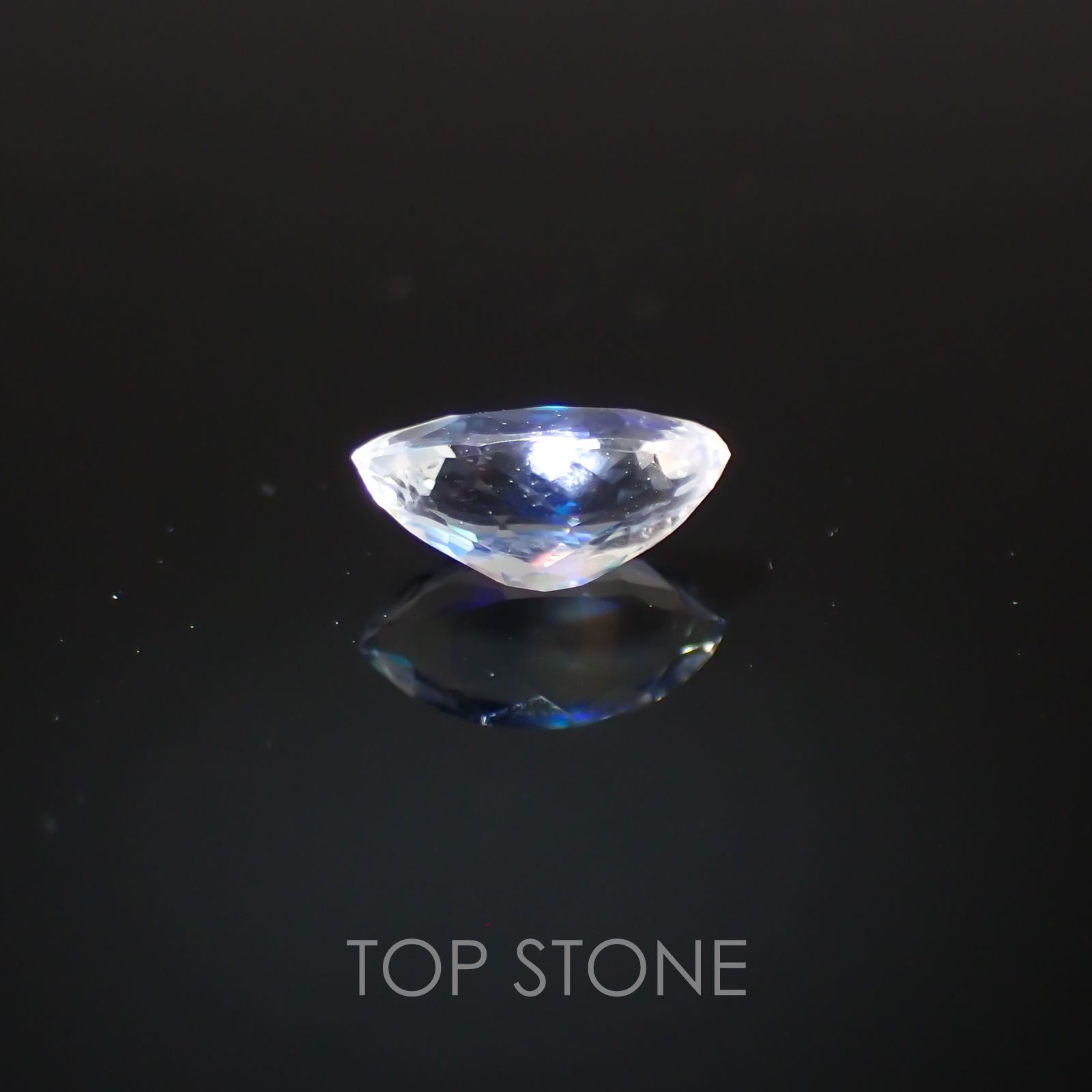レインボームーンストーン(アンデシンラブラドライト) マダガスカル産 ルース 0.27ct[210310124]5.9×3.2mm前後