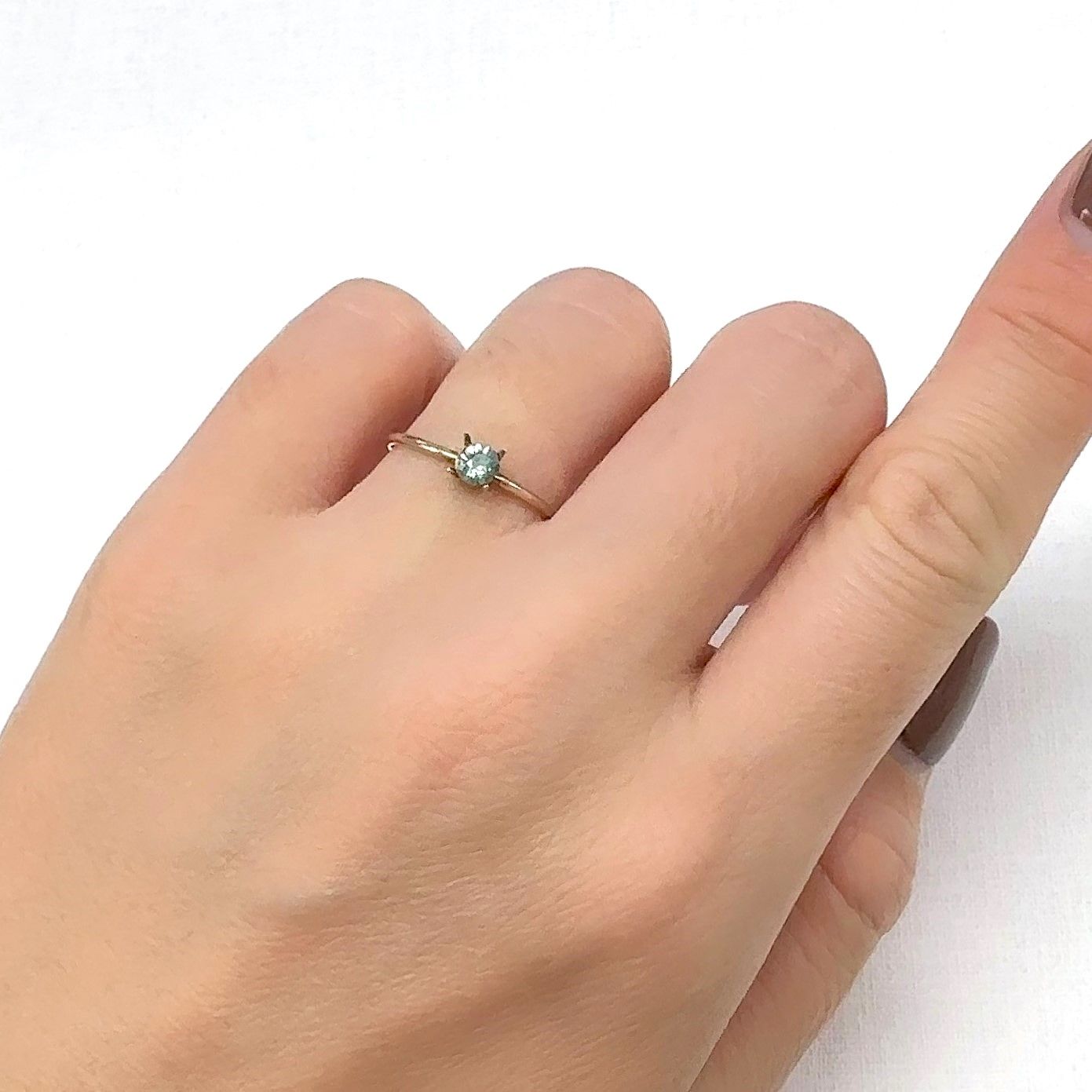 リバースカラーチェンジジルコン ミャンマー・モゴック産 0.25ct[240929175]3.7x3.6mm前後