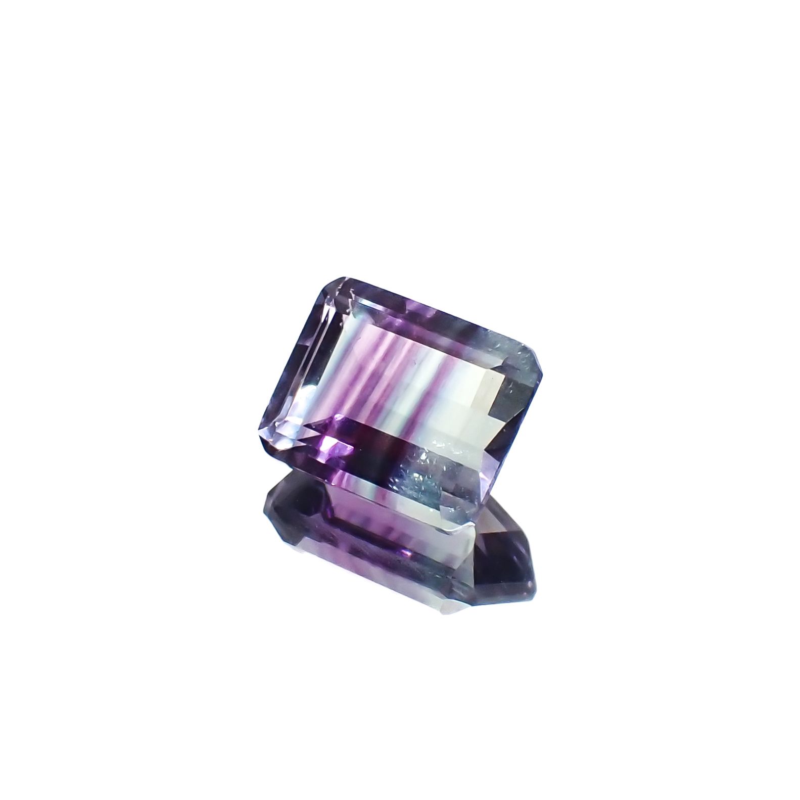 パーティカラーフローライト フルオレッセンス ブラジル産 4.01ct[230823268]10.1x7.9mm前後