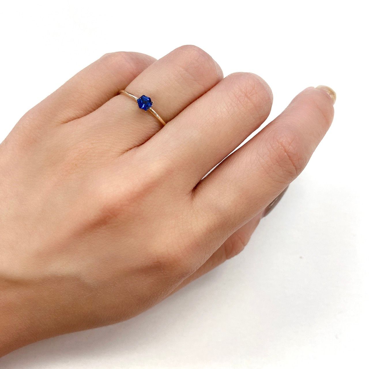 ◇ヘキサゴンカット◇サファイアSA マダガスカル産 ルース 0.27ct[210611052]3.6×3.5mm前後