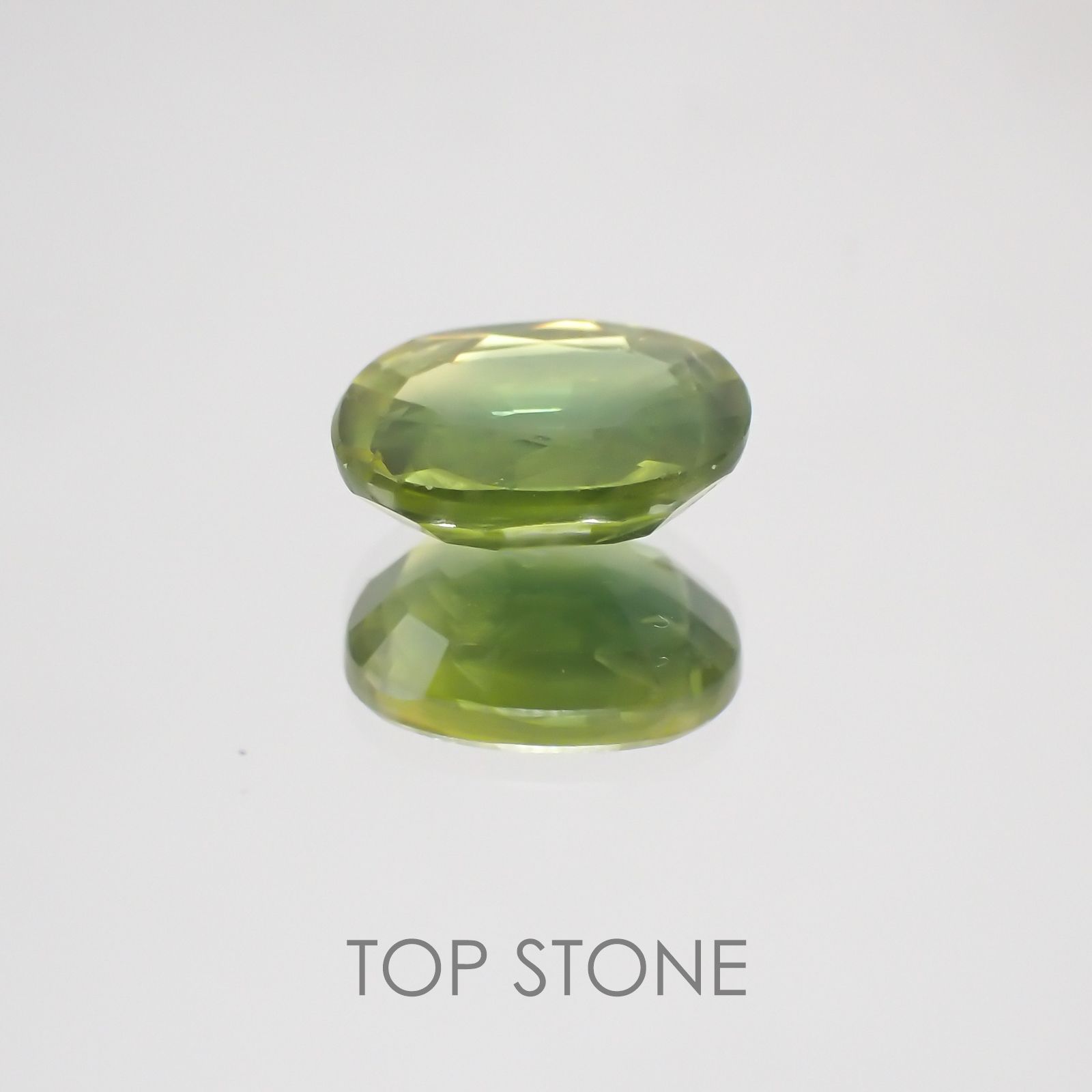 パーティカラーサファイア(宝石名パーティカラード・サファイア) タイ産 2.69ct 識別済[19111654]9.3×8.2mm前後