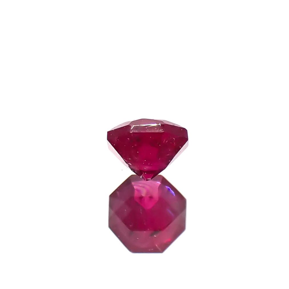 ◇オクタゴンカット◇ルビー(宝石名ルビー)モザンビーク/ミャンマー産 0.15ct 識別済[240326666]2.9x2.8mm前後