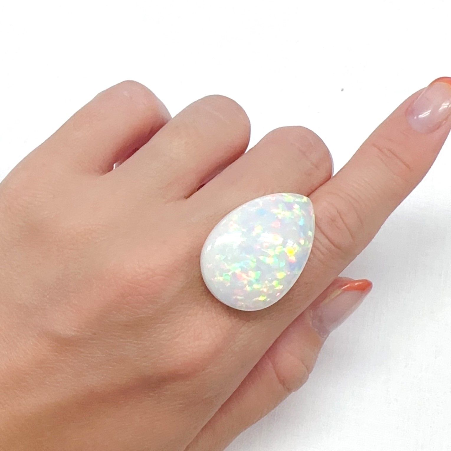エチオピアオパール エチオピア産 28.67ct[240527764]30x20.5mm前後