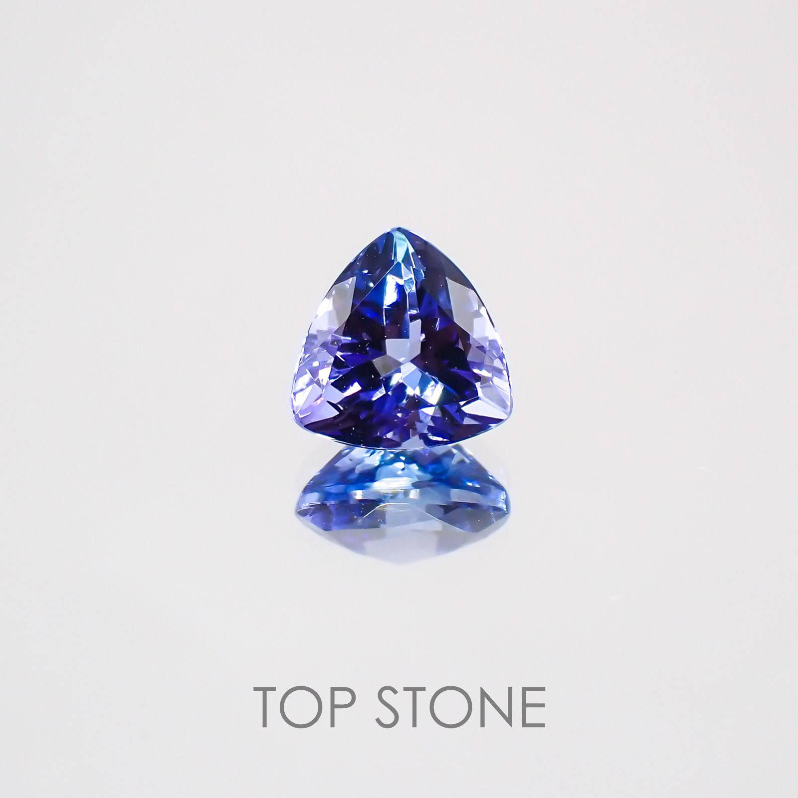 バイカラータンザナイト タンザニア産 ルース 1.35ct[210310101]6.9×6.9mm前後