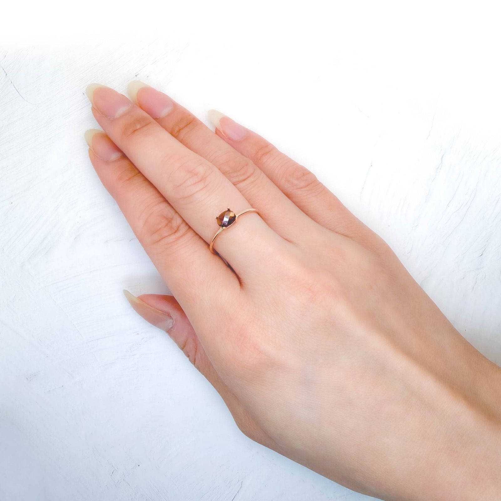 ◇リバーシブル・チェッカーカット◇レインボーガーネット 日本・奈良県産 0.54ct / 5.7x4.1mm前後 [260932925]