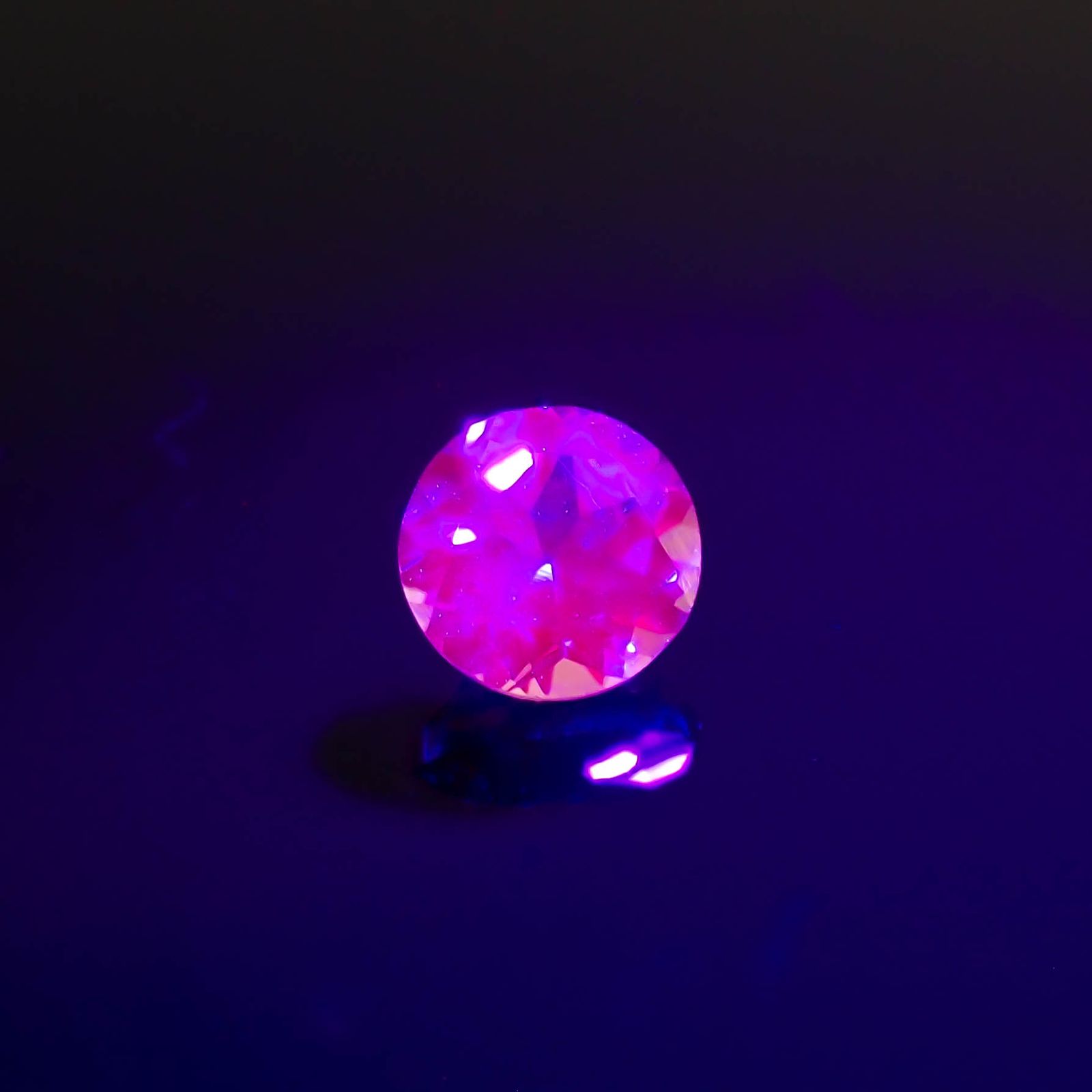 ドラゴンガーネット タンザニア産 0.34ct[230722952]3.9x3.9mm前後