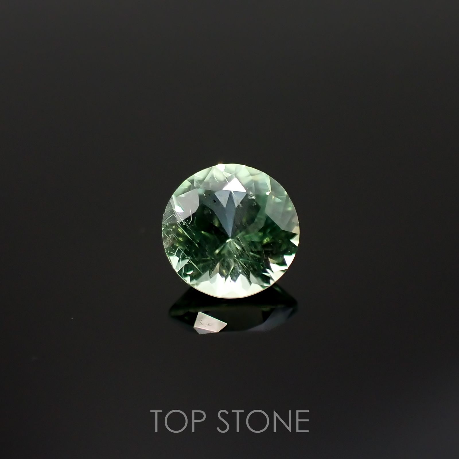 バナジウムコーネルピン(宝石名コーネルピン)タンザニア・タンガ州産 0.47ct 識別済[220716761]5x5mm前後