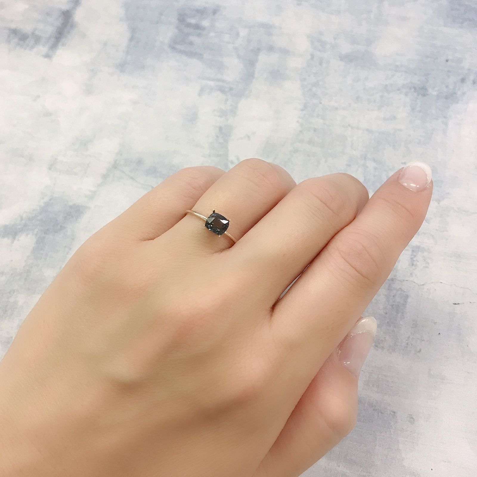 グレースピネル(宝石名スピネル)ビルマ/マダガスカル産 0.79ct 識別済[220716818]5.8x5.1mm前後