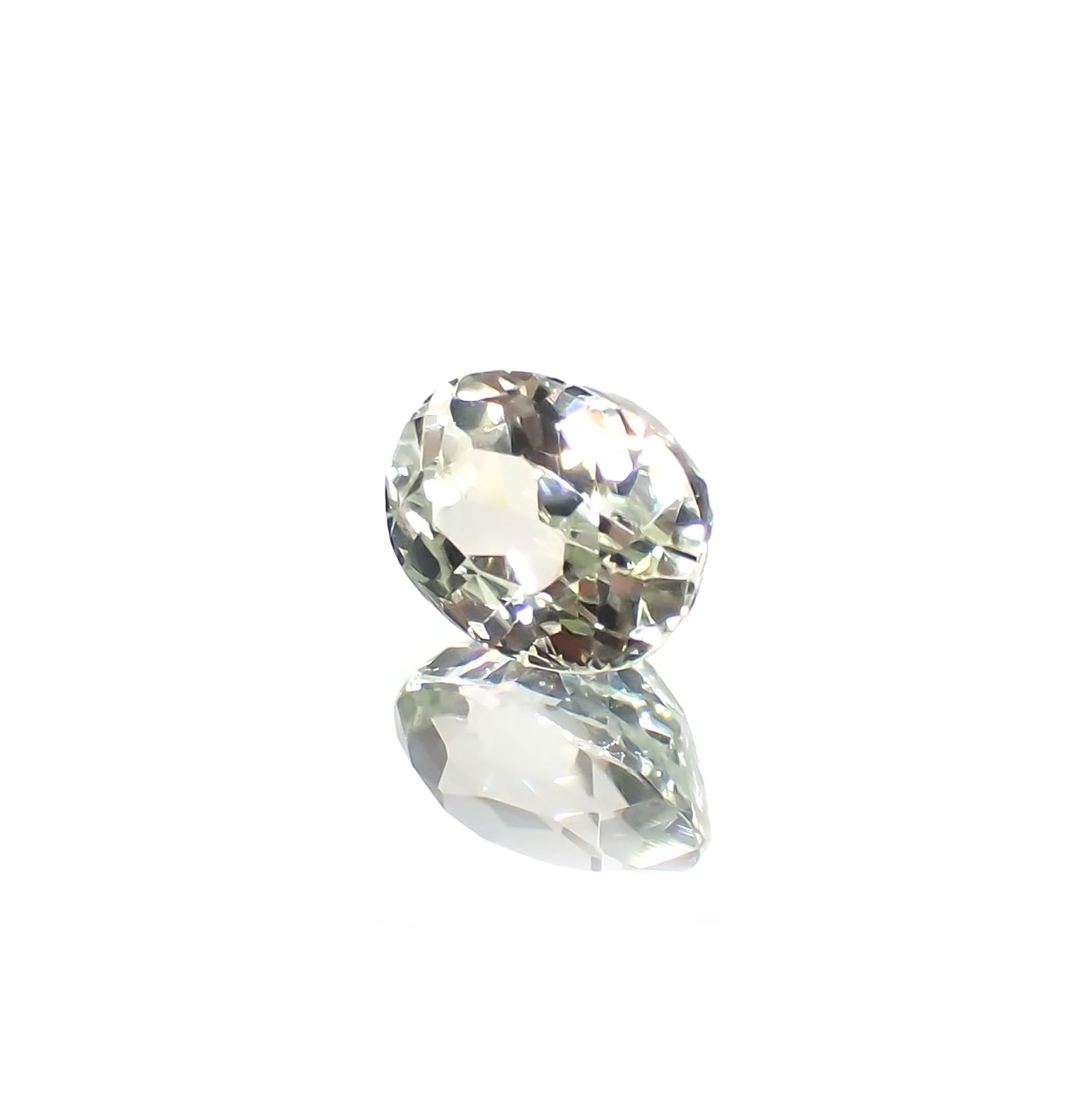 シリマナイト(宝石名シリマナイト)インド産 識別済 1.82ct / 8x6.2mm前後 [221018463]