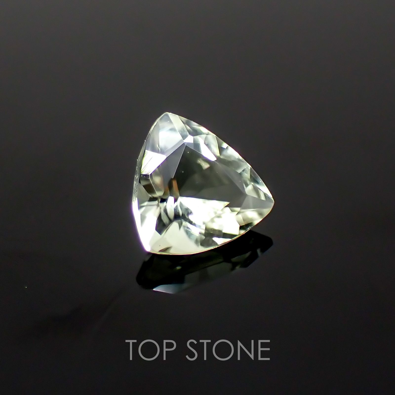 ライム ヘルデライト ブラジル産 ルース 0.41ct[20129056]5×5.2mm前後