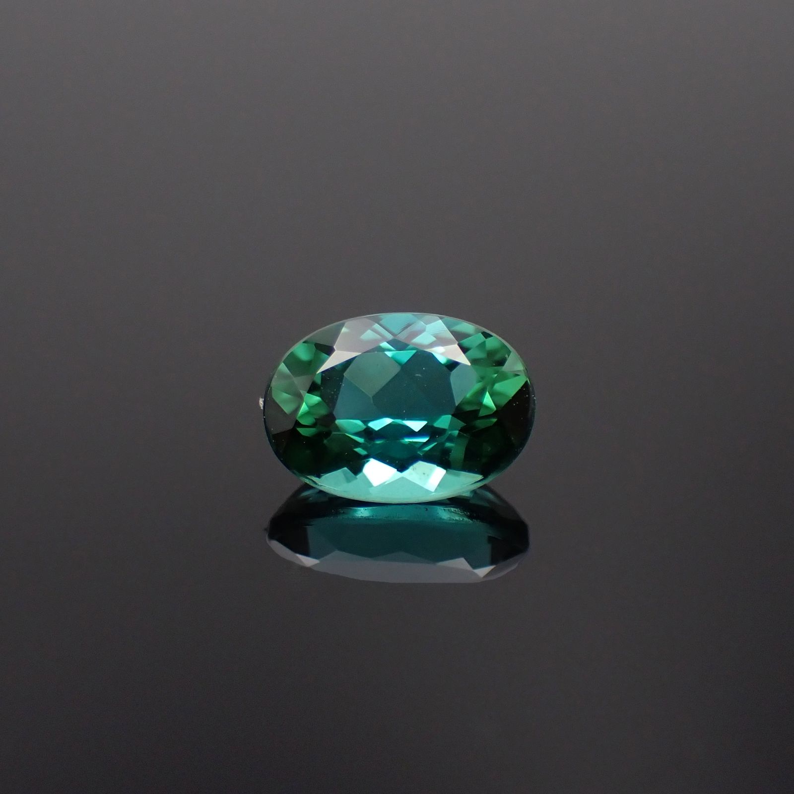 ブルーグリーントルマリン ブラジル産 0.87ct[230923528]7.1x5mm前後