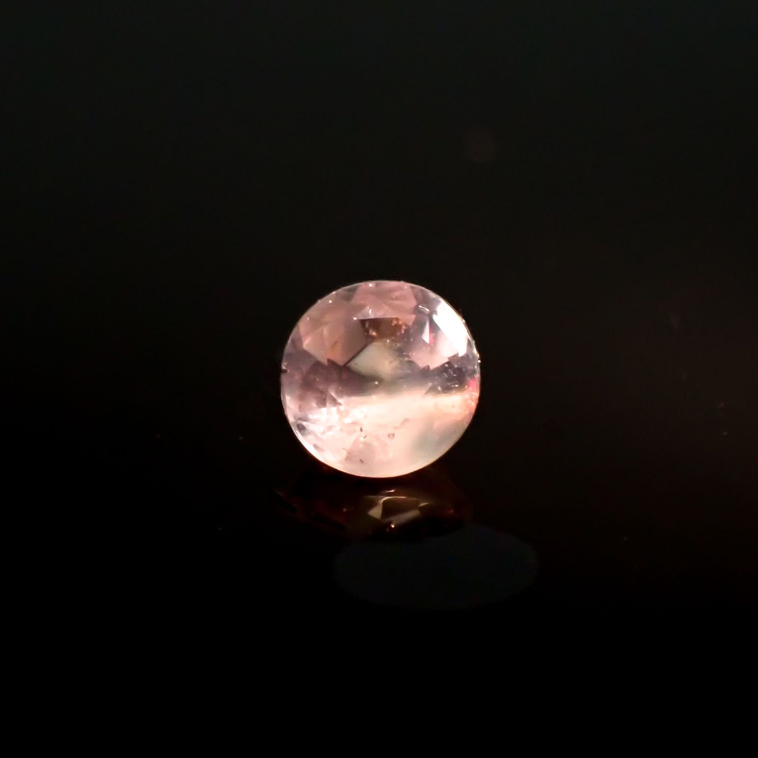 シルキーアレキサンドライト ブラジル・ミナスジェライス州ヘマチタ鉱山産 0.12ct [250129764]3x2.9mm前後