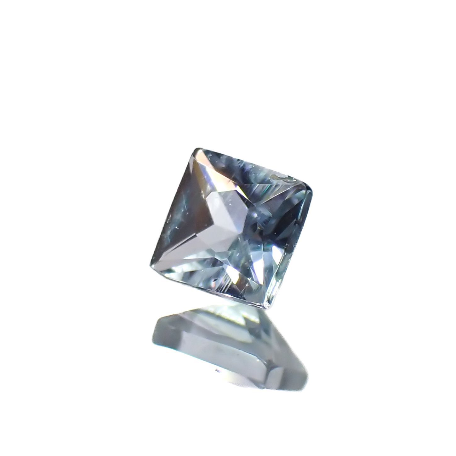◇プリンセスカット◇ブルーグリーンコーネルピン(宝石名コーネルピン)タンザニア産 0.092ct 識別済[221219239]2.2x2.2mm前後