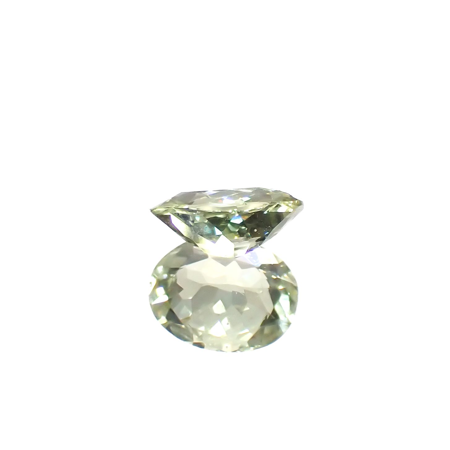 バナジウムクリソベリル(宝石名クリソベリル)マダガスカル産 0.449ct ソ付(日独)[240527634]5.6x4.51mm前後