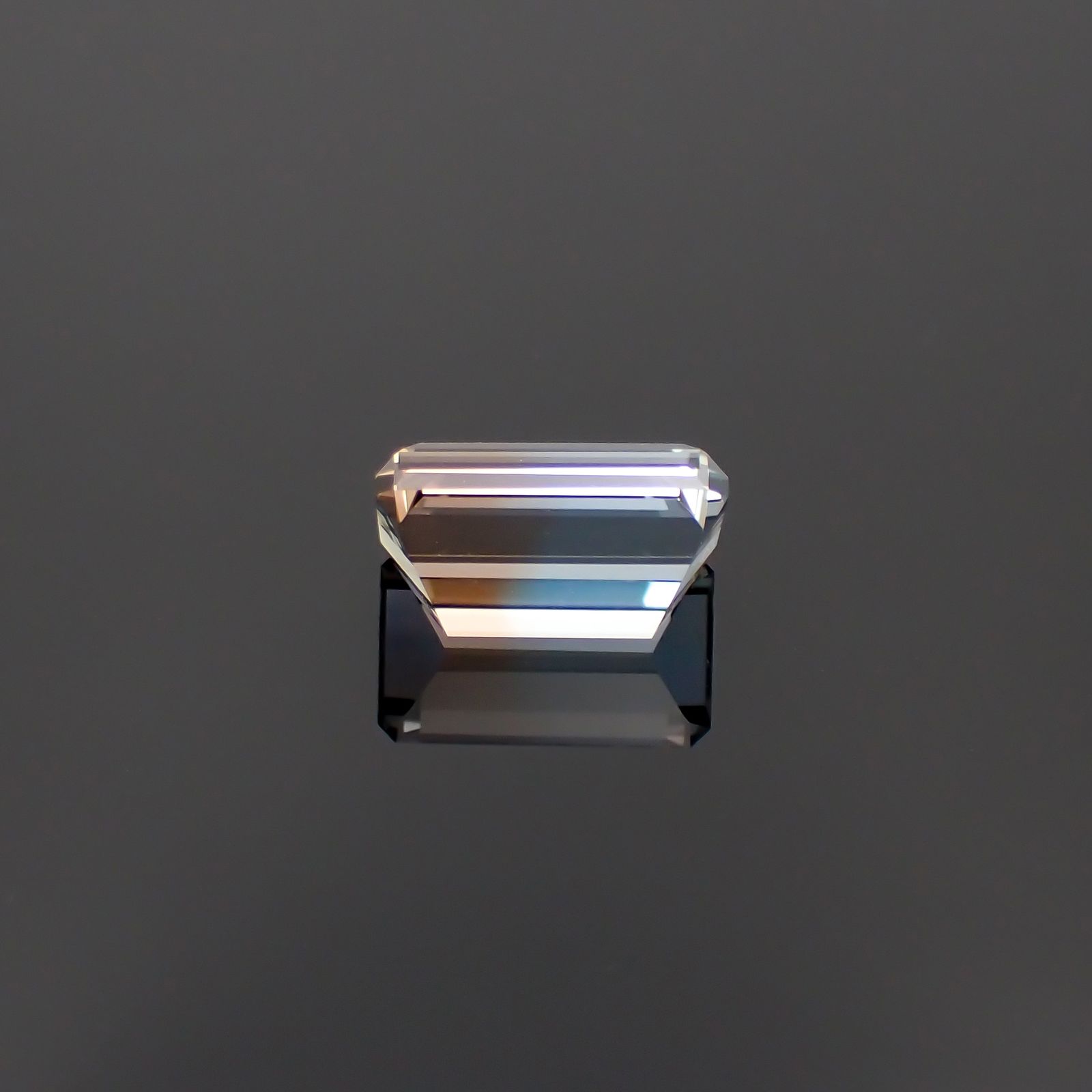 バイカラートパーズ ウクライナ産 4.47ct[231224894]11.1x6.5mm前後