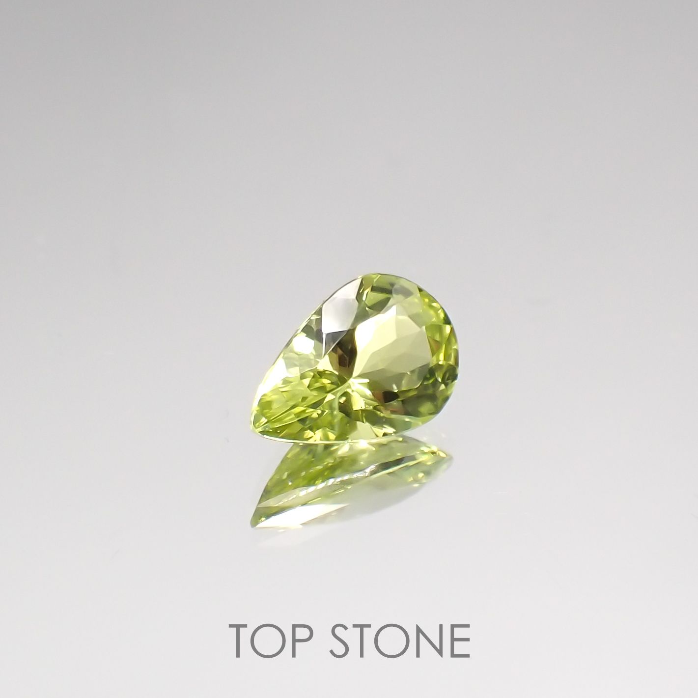 パロットクリソベリル(宝石名クリソベリル) インド産 0.80ct 識別済[210711520]7.8×5mm前後