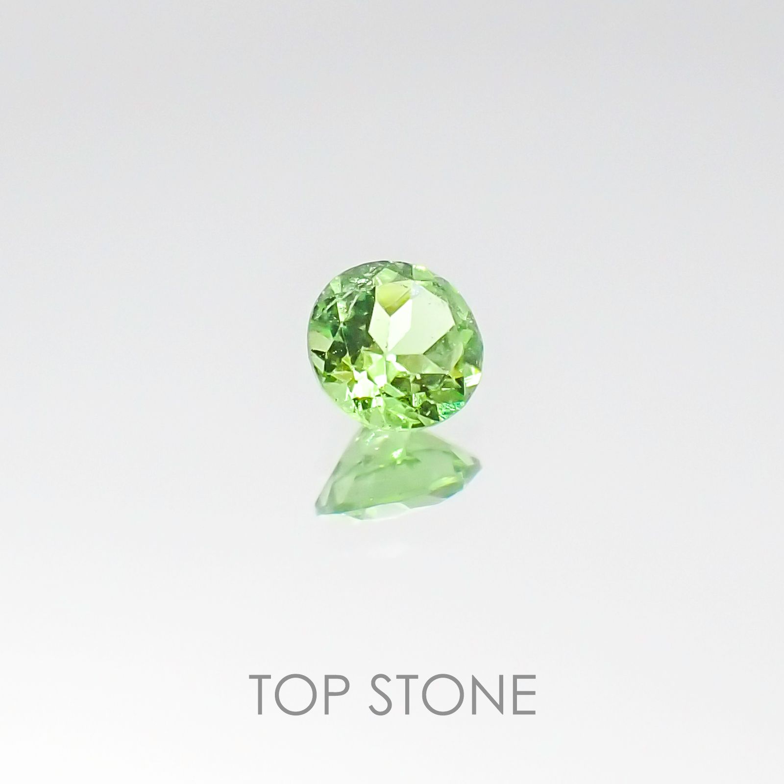 ミントガーネット ケニア産 ルース 0.22ct[20106113]3.8×3.7mm前後