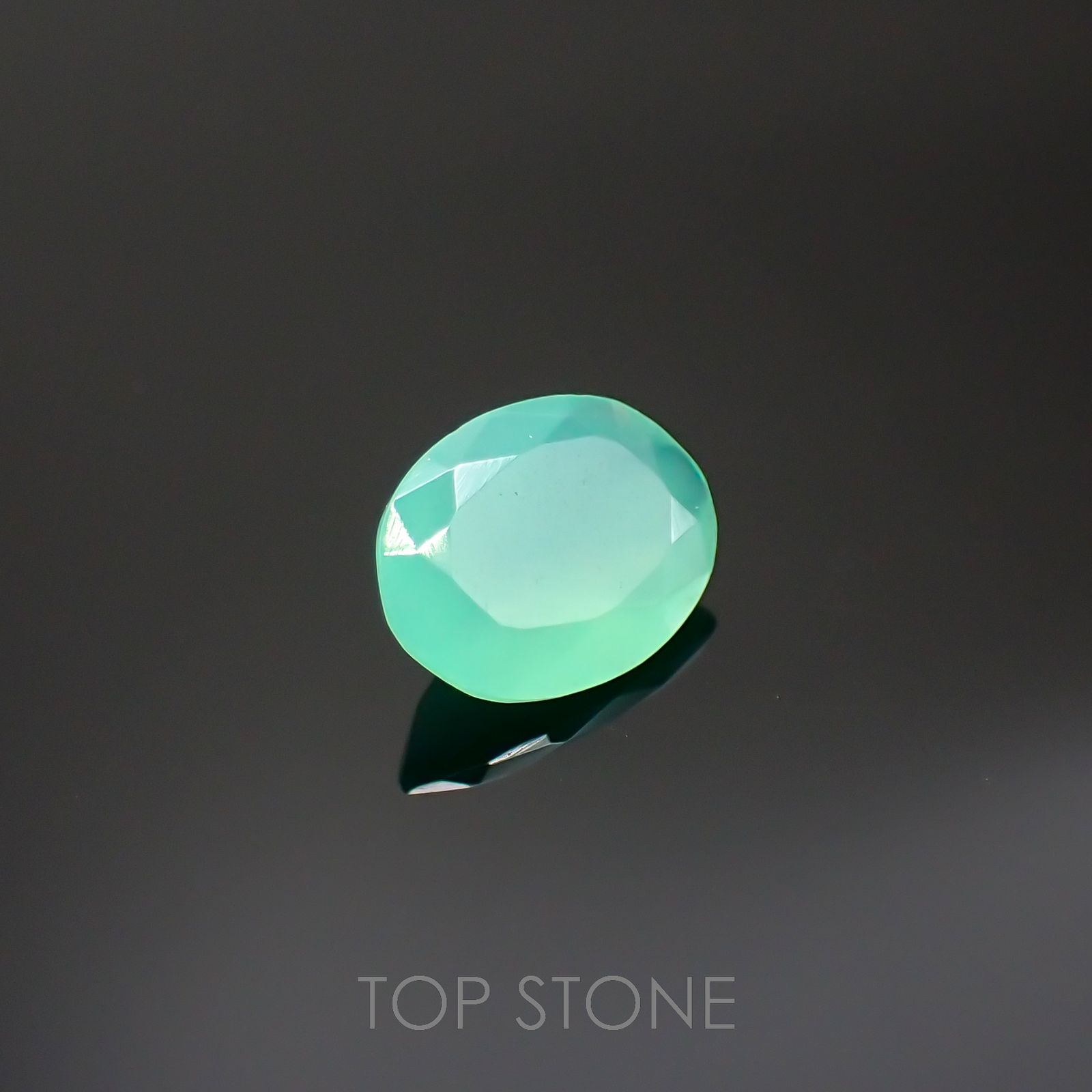 グリーンオパール 南アフリカ産 0.66ct[220717057]7.8x6mm前後