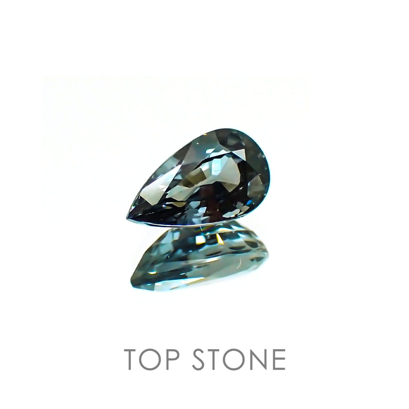 カラーチェンジガーネット(アレキタイプ) マダガスカル・ベキリー産 ルース 0.76ct[20129302]7×4.1mm前後
