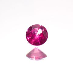 ルビー(宝石名ルビー)ベトナム/ビルマ産 0.11ct 識別済[220114775]2.7x2.7mm前後