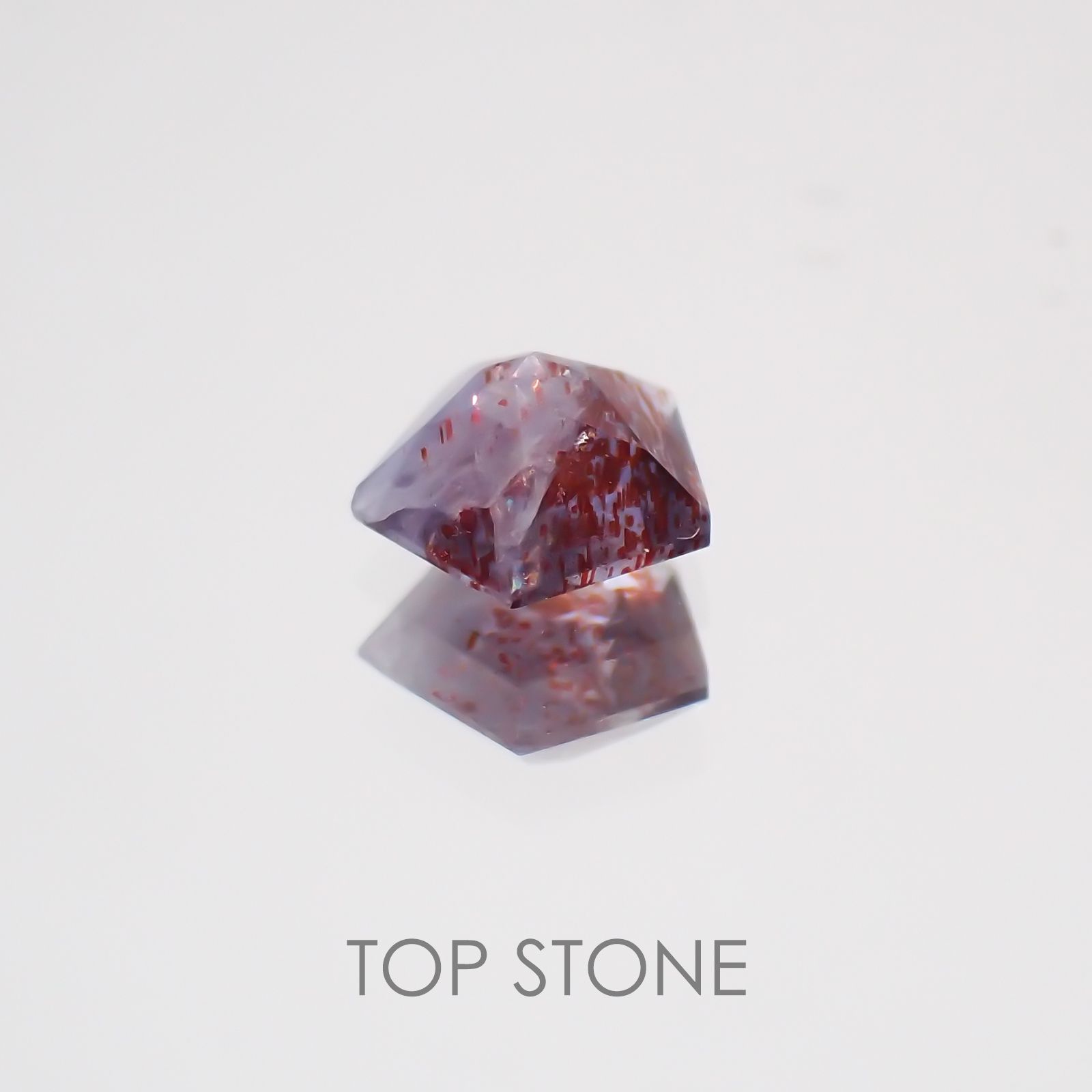 ◇ペンタゴンカット◇ブラッドショットアイオライトSA インド産 ルース 0.17ct[210210078]4×4.2mm前後